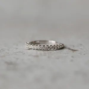 14K White Gold Round Cut Diamond Eternity Band