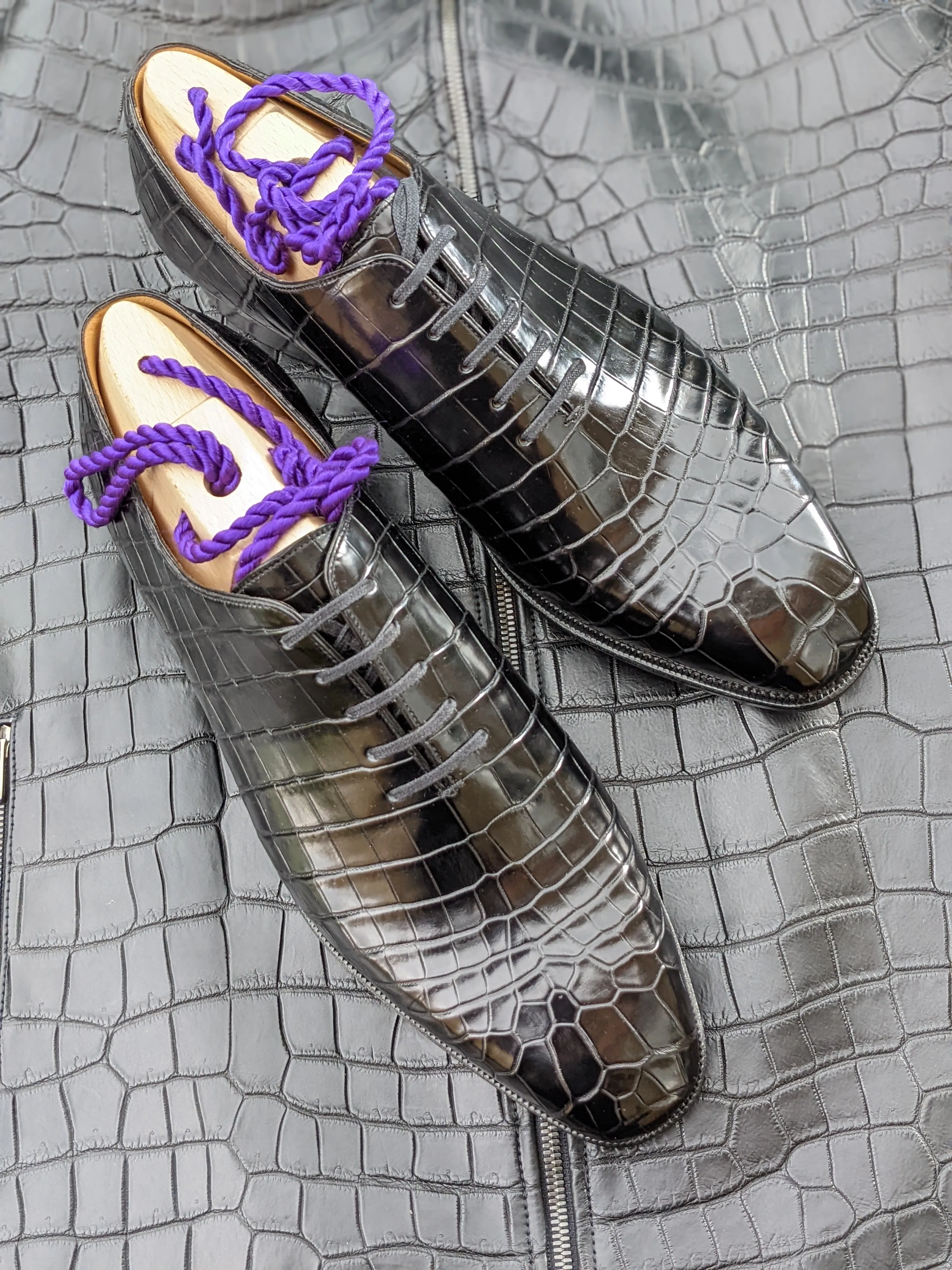 Ascot Wholecut - Black Alligator