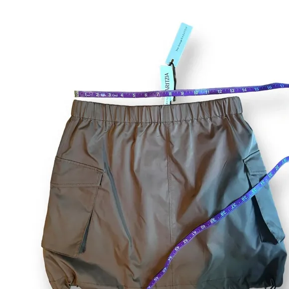 Babaton Aritzia Vessel Cargo skirt NWT Tan Utility Water Resistant Size 2