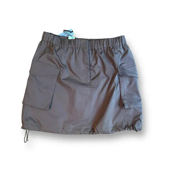 Babaton Aritzia Vessel Cargo skirt NWT Tan Utility Water Resistant Size 2
