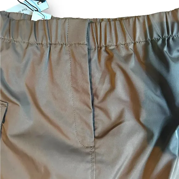 Babaton Aritzia Vessel Cargo skirt NWT Tan Utility Water Resistant Size 2