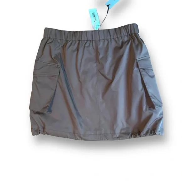 Babaton Aritzia Vessel Cargo skirt NWT Tan Utility Water Resistant Size 2