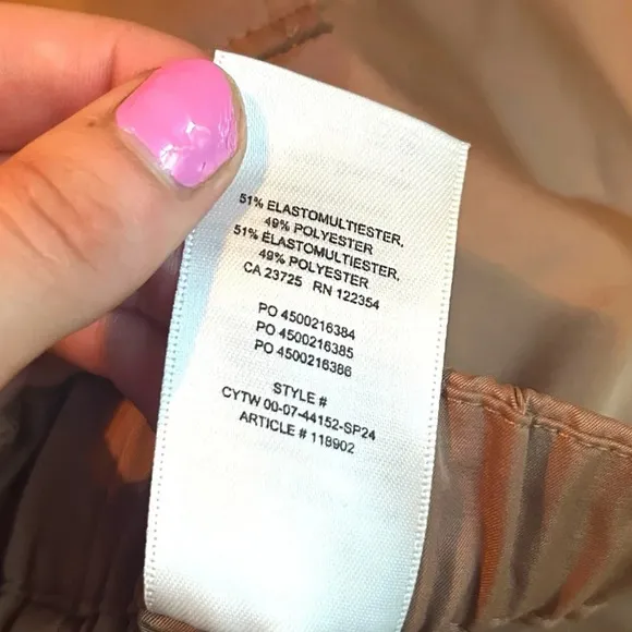 Babaton Aritzia Vessel Cargo skirt NWT Tan Utility Water Resistant Size 2