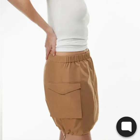 Babaton Aritzia Vessel Cargo skirt NWT Tan Utility Water Resistant Size 2