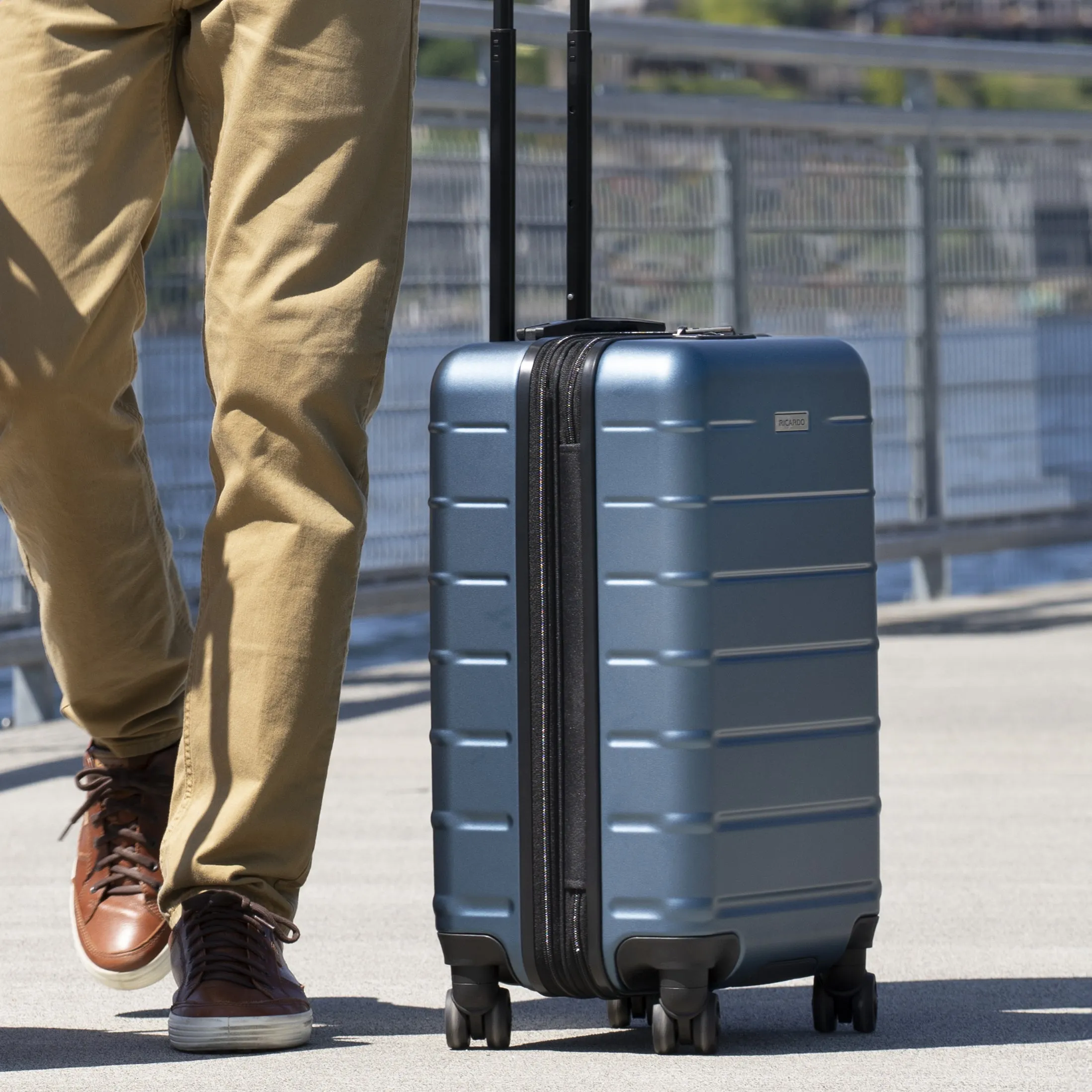 Cambria Hardside 2-Piece Set (20" Carry-on & 25" Medium Checked)