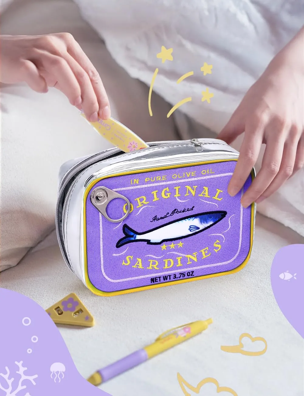 Cessfle Canned Sardines Makeup Bag, Funny Sardine Tin Fish Cosmetic Bag, Creative Cute Makeup Bag Kawaii Pencil Case Pouch, Coquette Make up Pouch for Women…