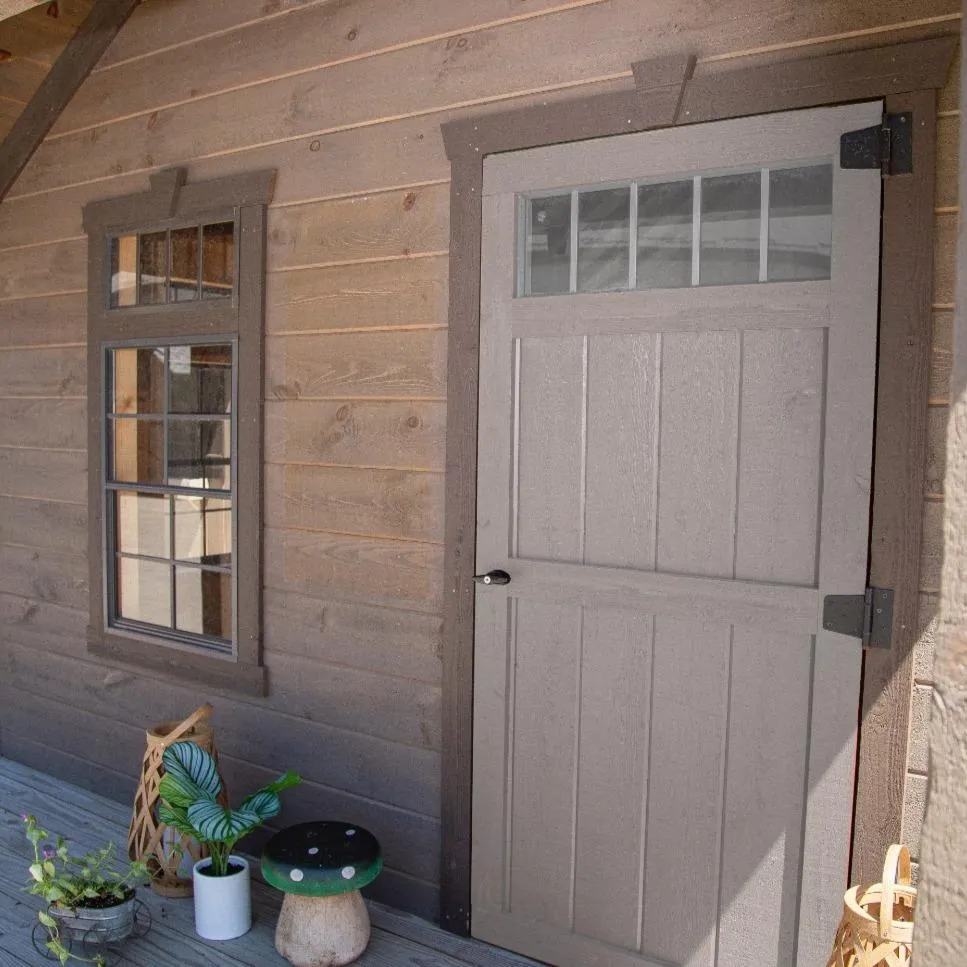 Chalet Coop - 10'x8' w/ Storage