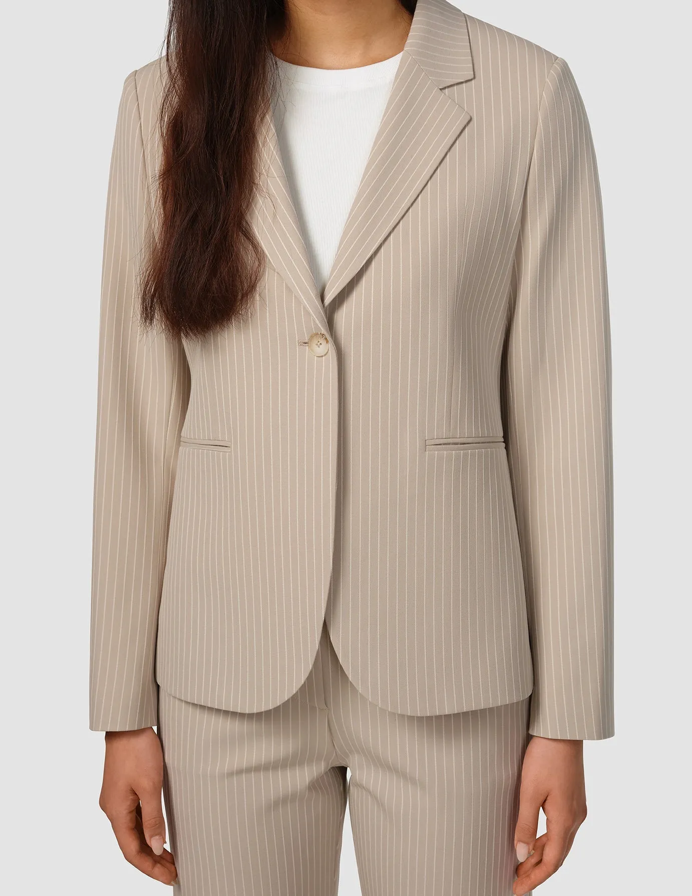 Essential Fitted Blazer Island Sand Pinstriped