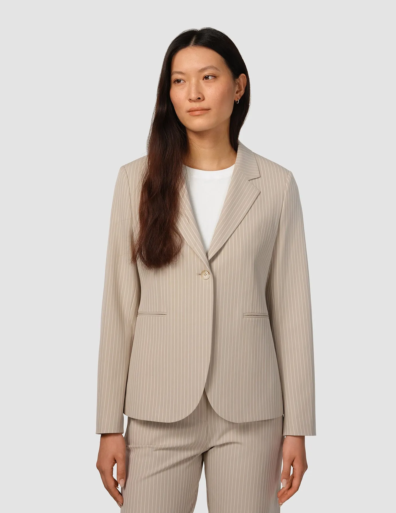 Essential Fitted Blazer Island Sand Pinstriped