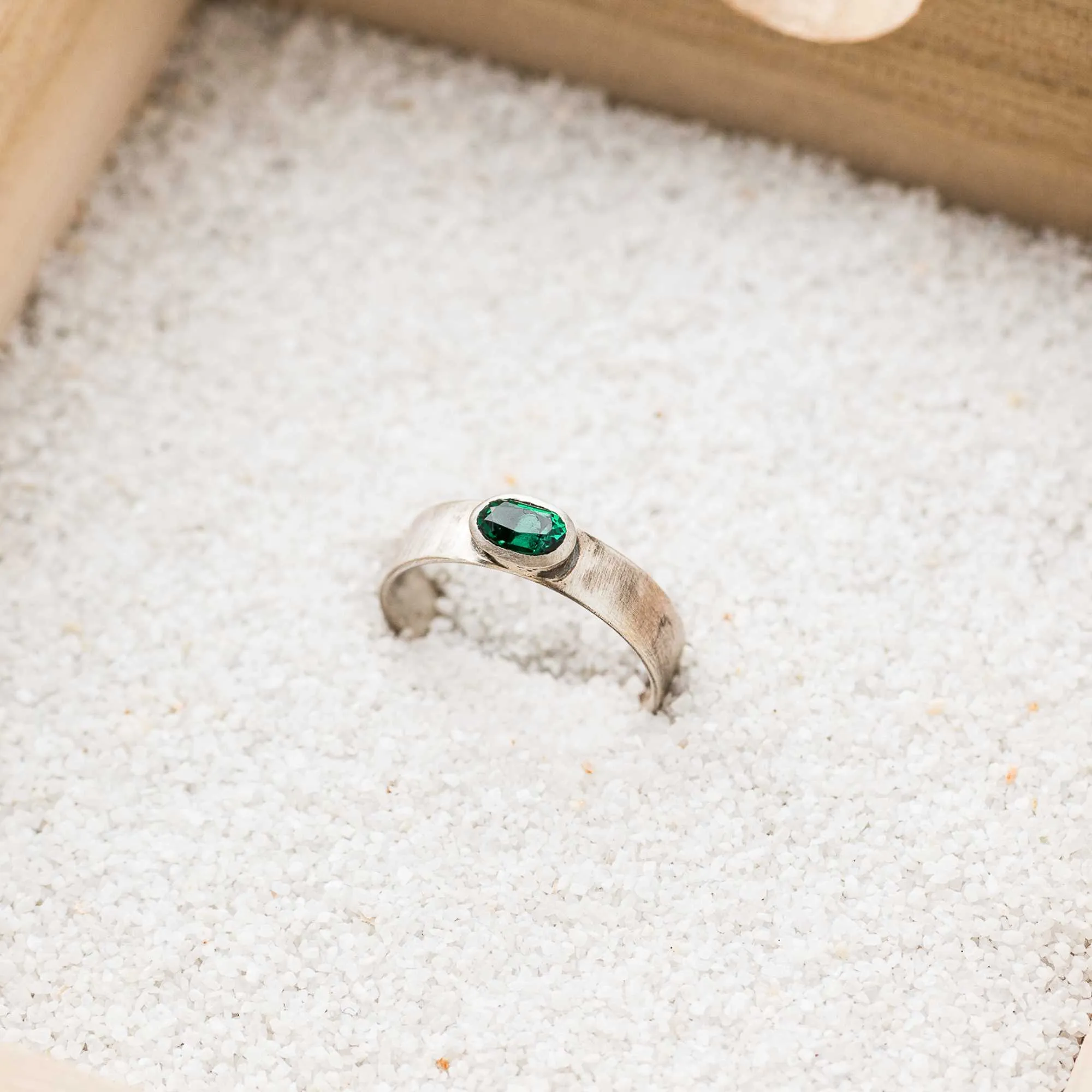 Lab-Grown Emerald East-West Ring on Cigar Band