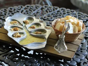 Le Petite Half Dozen Oyster Bed