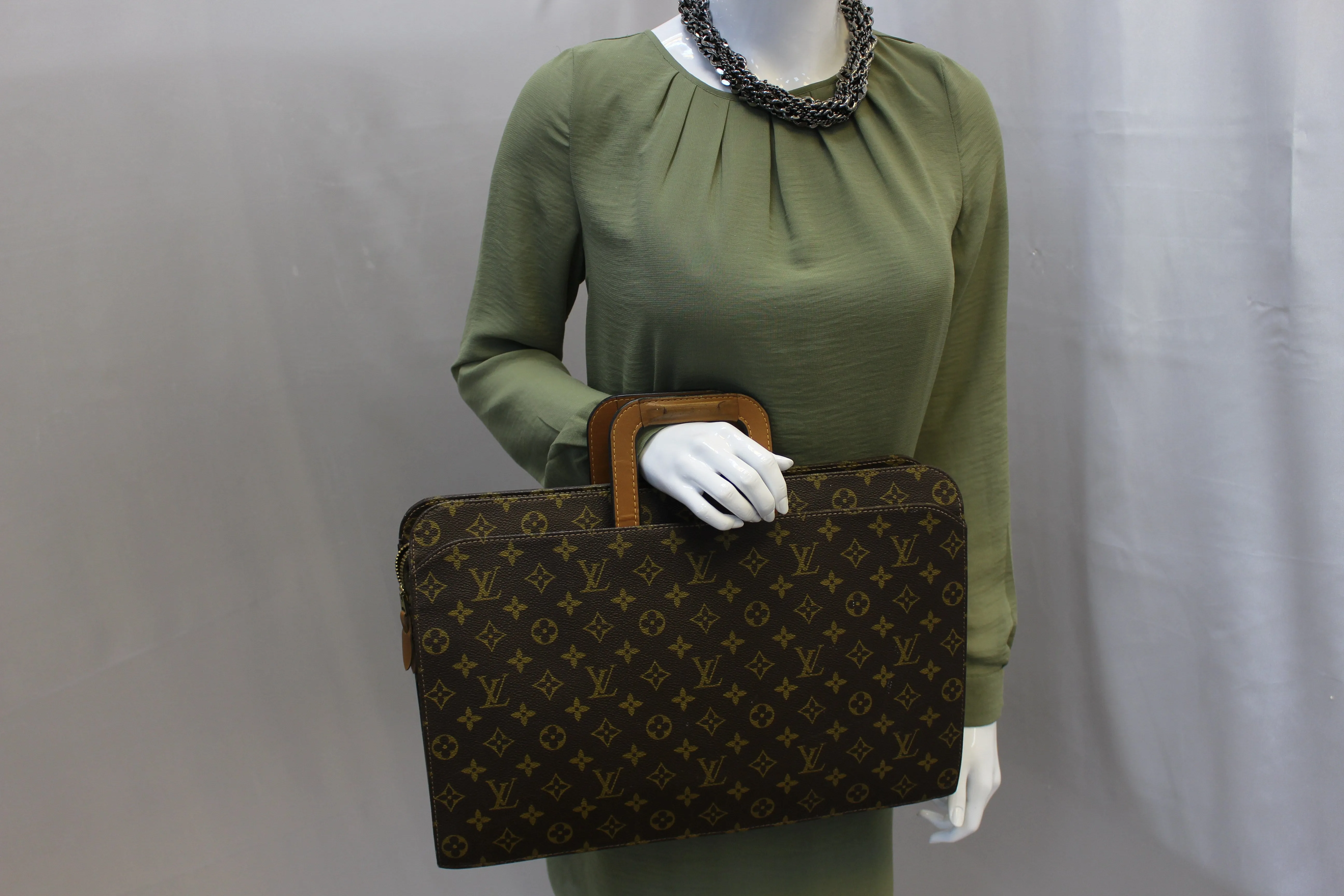 LOUIS VUITTON Monogram Canvas Brown Document Briefcase Bag Vintage - Sale