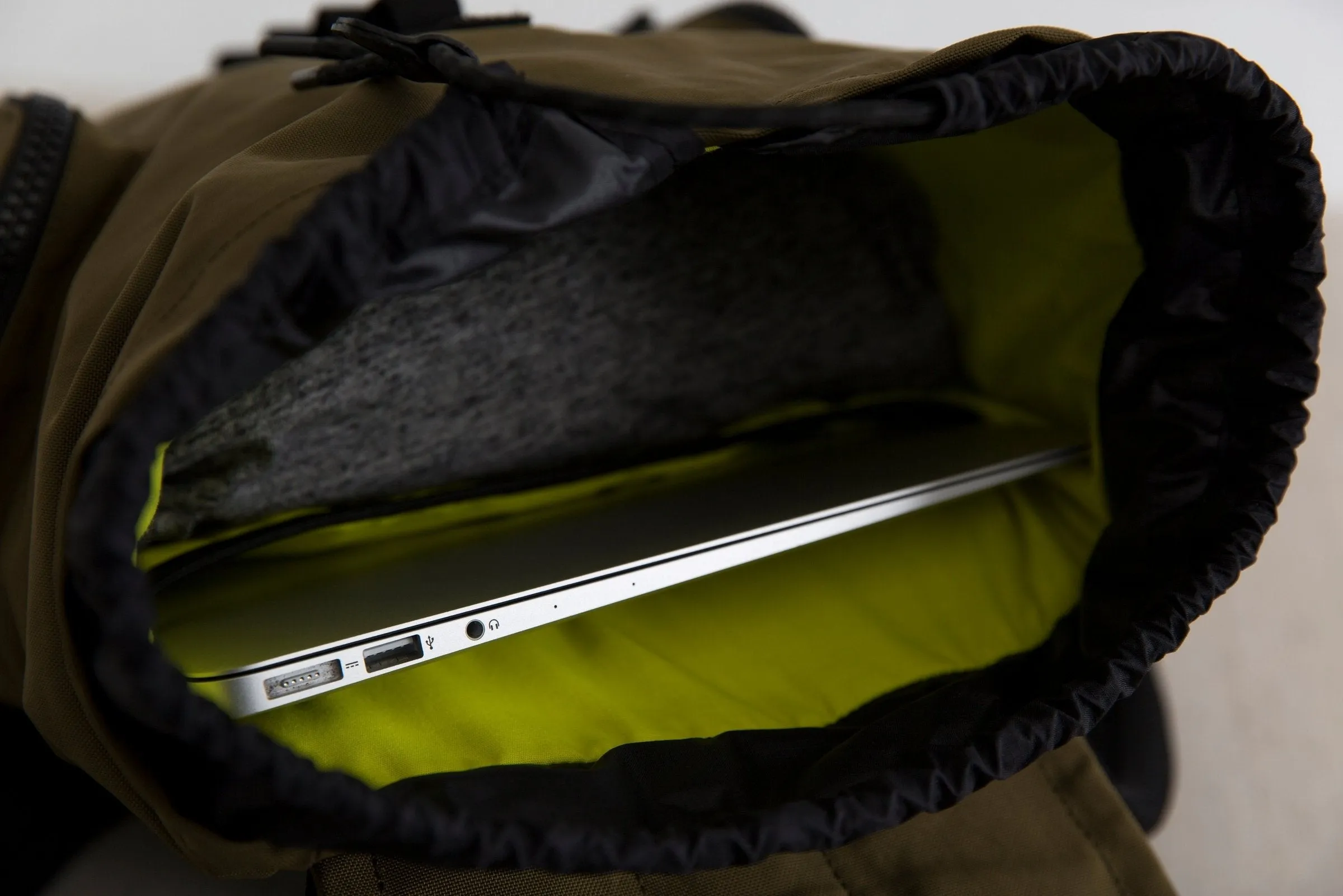 Lug Knapsack