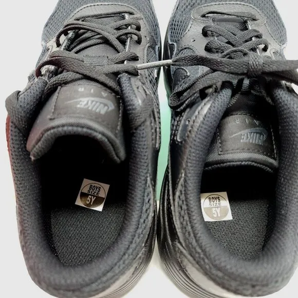 Nike Air Max SC CZ5358 Black Gym Tennis Shoe Sneaker New Size 5Y