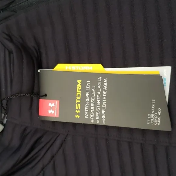 NWT Under Armour insulated and water repellent vest