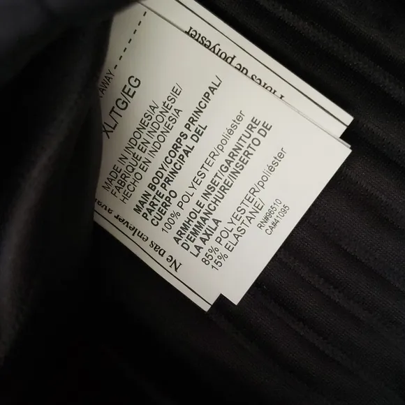 NWT Under Armour insulated and water repellent vest