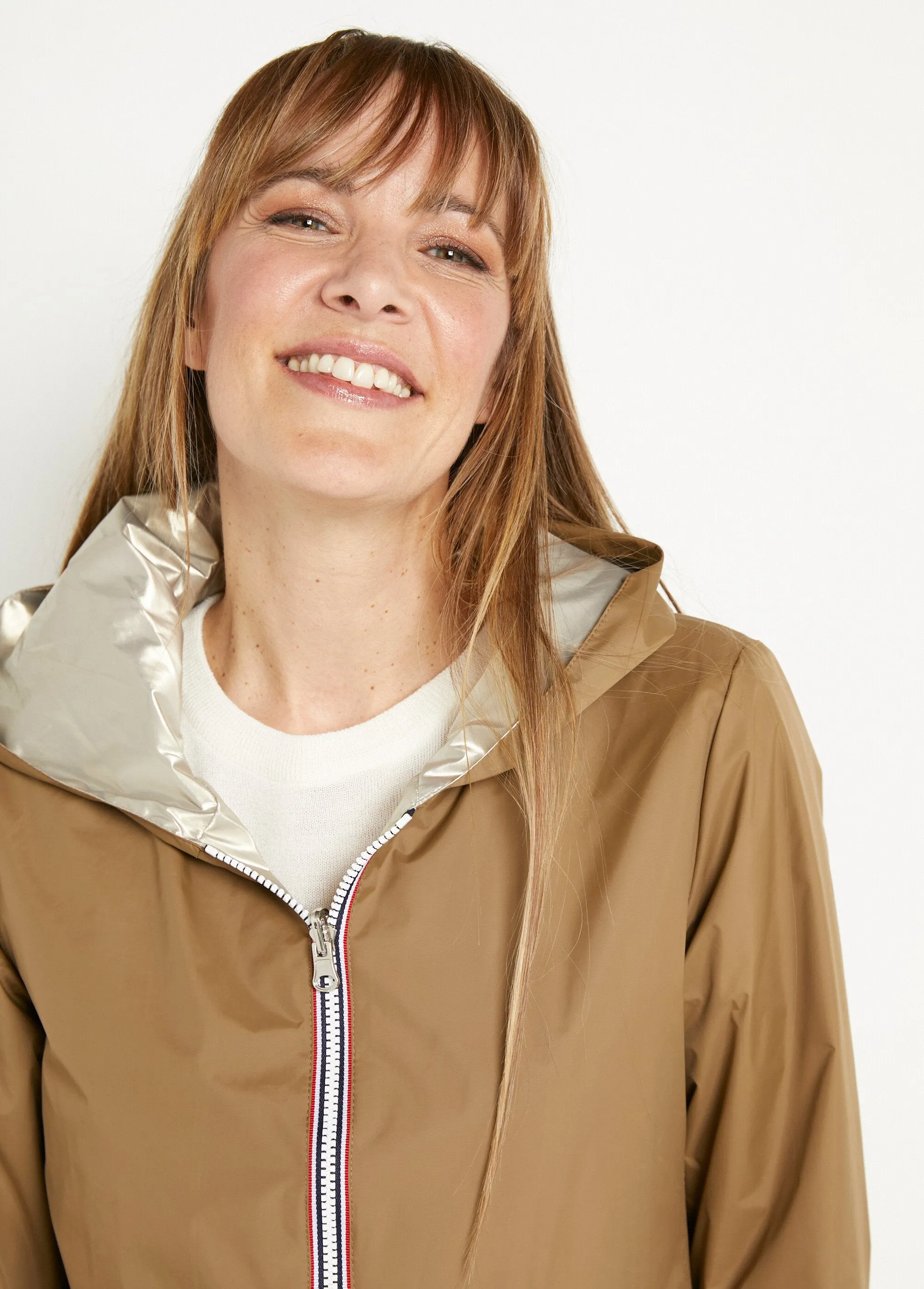 Reversible water-repellent windbreaker with zip