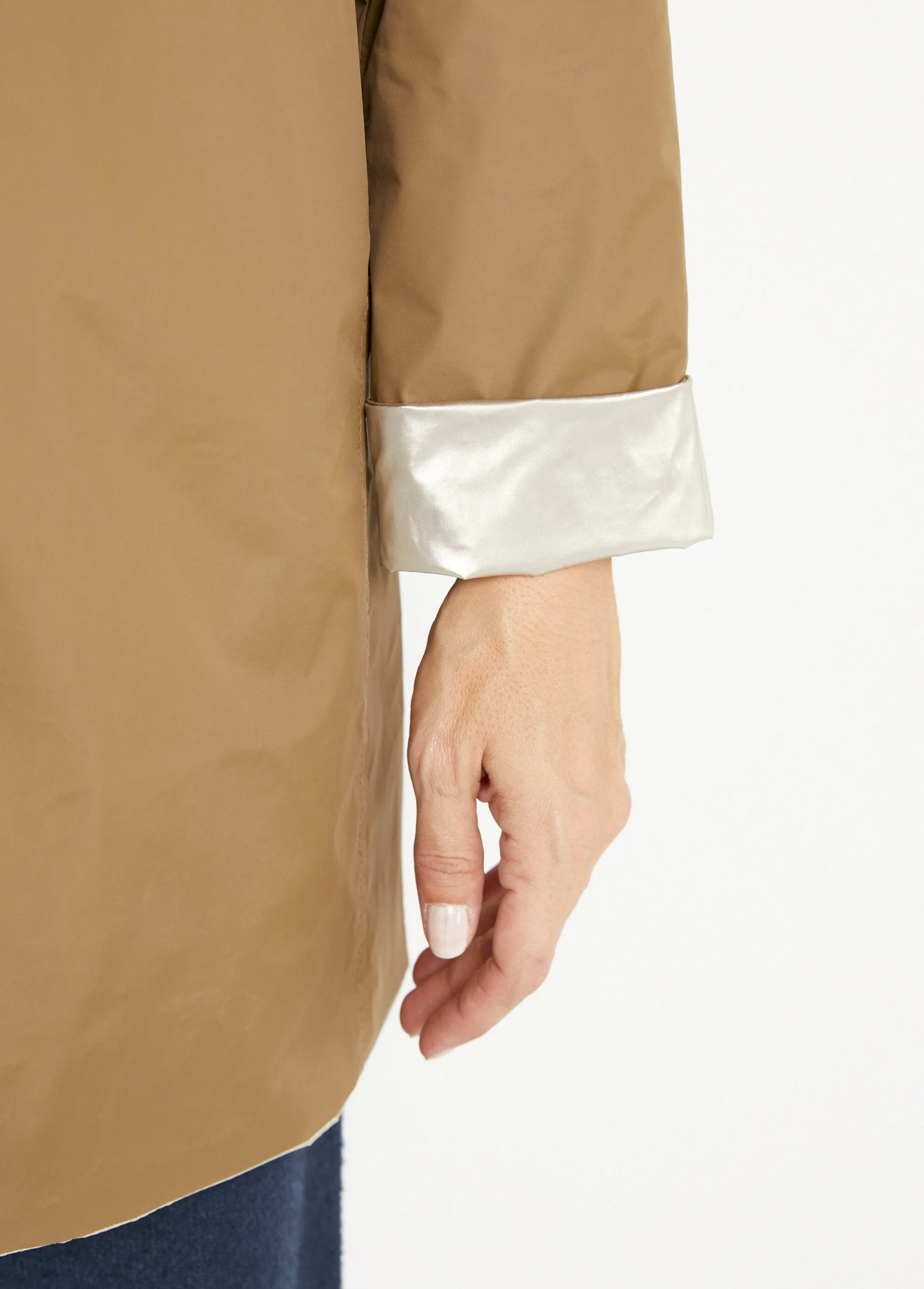 Reversible water-repellent windbreaker with zip