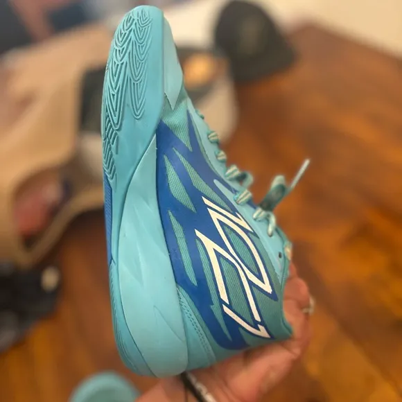 Size 4Y PUMA MB.02 x LaMelo Ball Mid Rookie Of The Year 2022