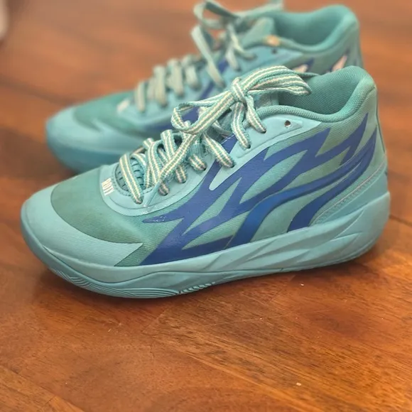 Size 4Y PUMA MB.02 x LaMelo Ball Mid Rookie Of The Year 2022
