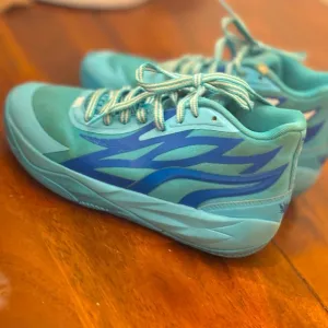 Size 4Y PUMA MB.02 x LaMelo Ball Mid Rookie Of The Year 2022