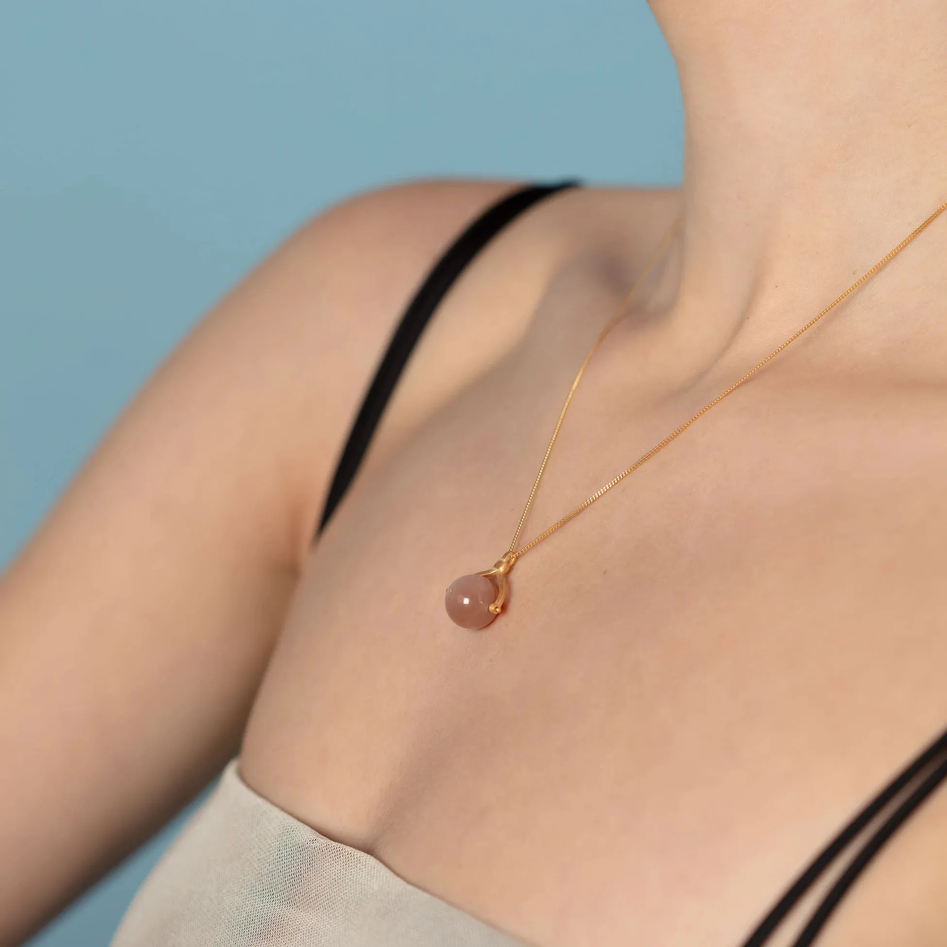 Spinner Sunstone Necklace – Gold-Plated Silver with Sunstone
