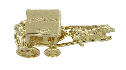 Vintage Bermuda Horse Drawn Carriage Movable Charm in 9 Karat Yellow Gold
