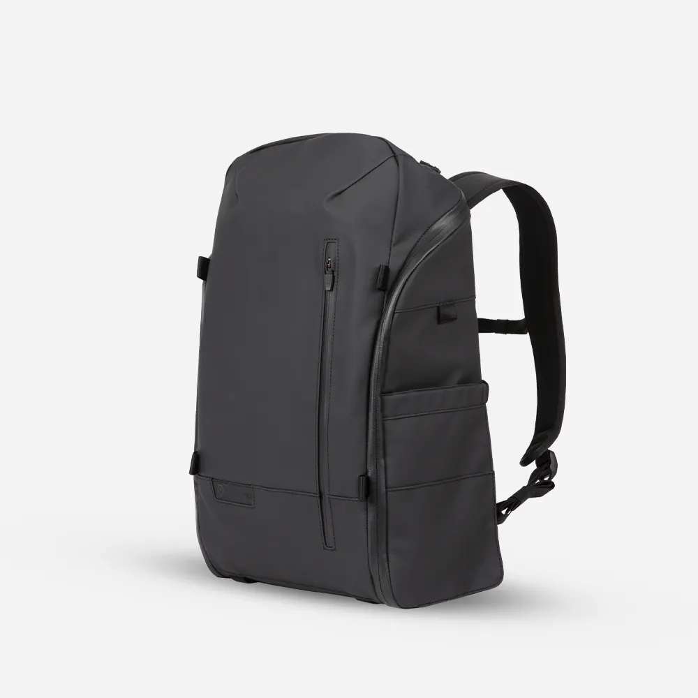 Wandrd Duo Daypack - 20L Dual Side Access Bag