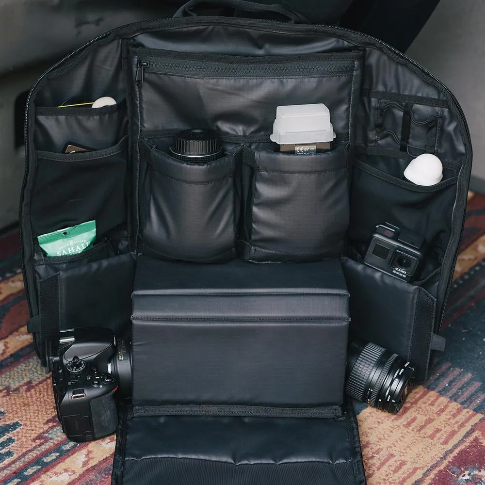 Wandrd Duo Daypack - 20L Dual Side Access Bag