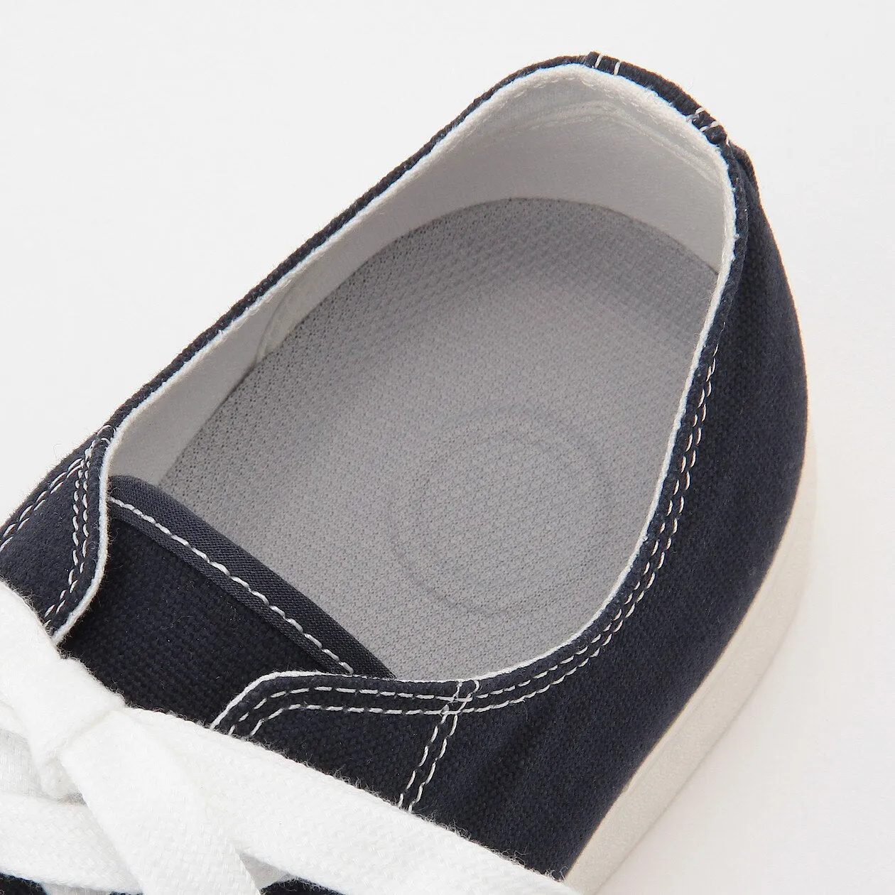 Water Repellent Comfort Trainer