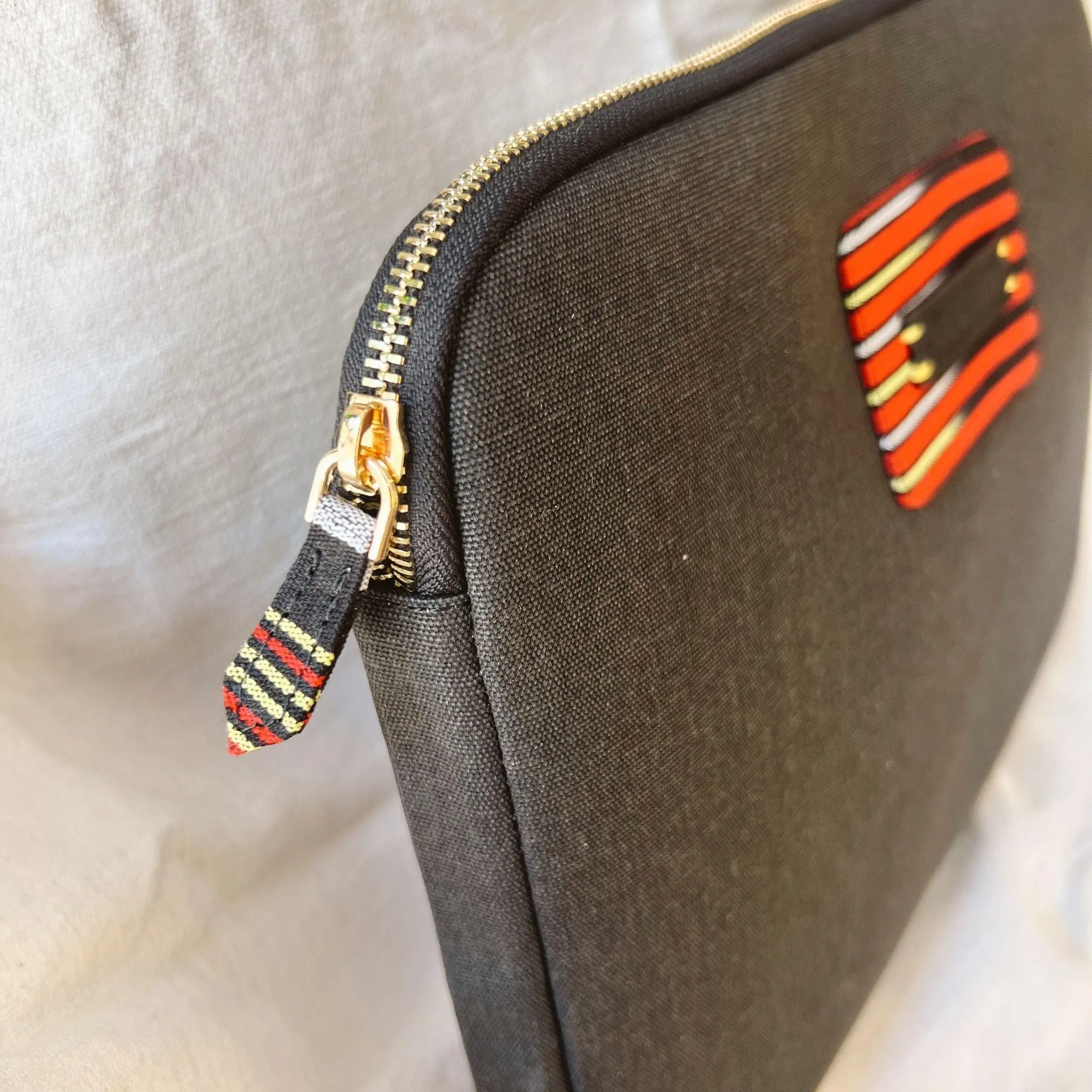 Zipped Black Canvas Laptop Case for 13" 14"